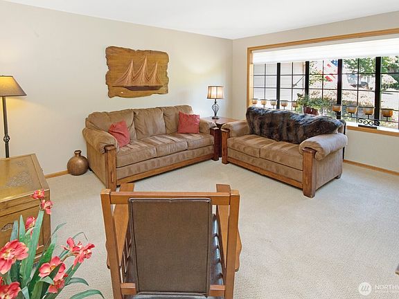 5th image of 17219 90th Avenue Ct E