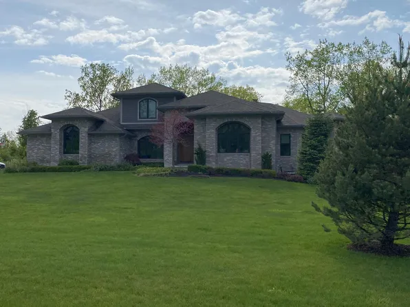 3093 Fleming Lake Dr, Ann Arbor, MI 48105