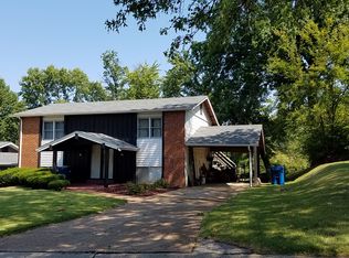12405 Leigh Ln, Maryland Heights, MO 63043