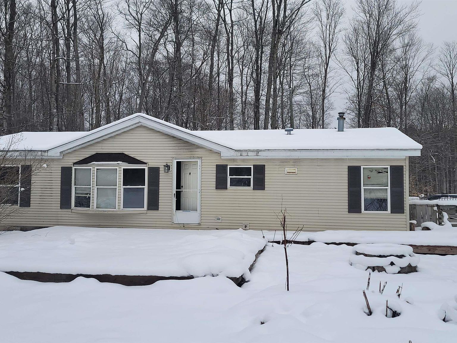 20527 Fewins Rd, Interlochen, MI 49643 | Zillow