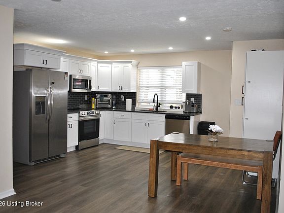 4th image of 5824 Spicewood Ln