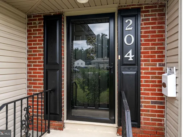 204 N Garden Blvd, Edgewater Park, NJ 08010