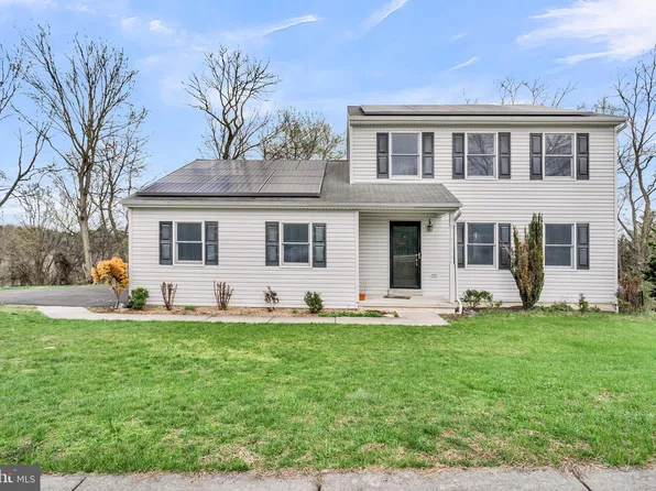 3465 Sullivan St, Mechanicsburg, PA 17050