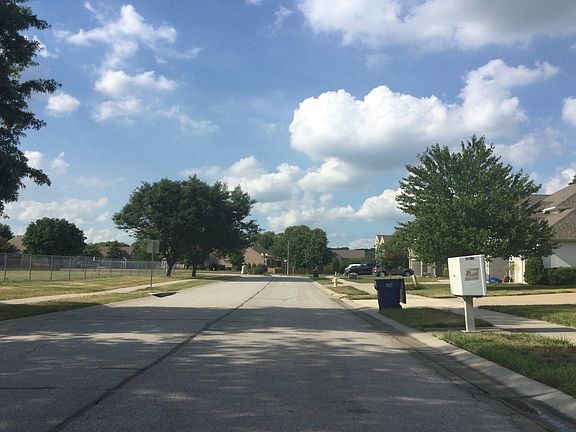 5th image of 237 NE Misty Meadow Dr