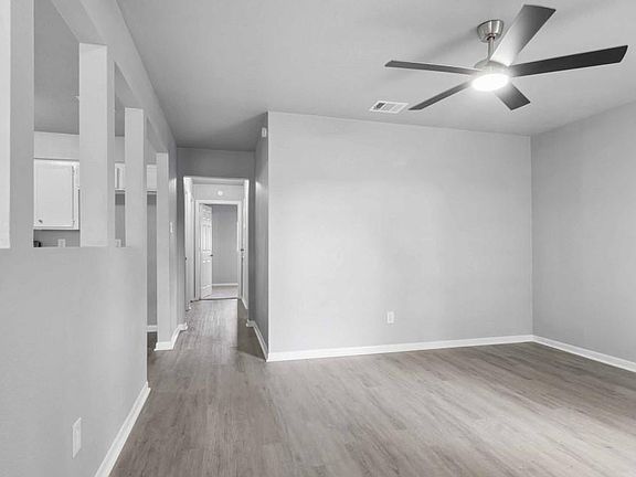 3rd image of 7207 Pinehook Ln