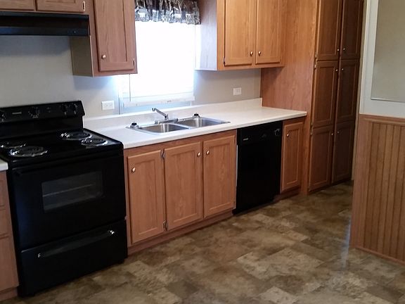 4th image of 1707 E Blanchard Ave Lot 125