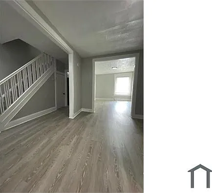 3 bed, $2,095 — Photo 3