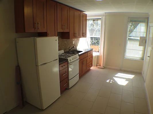 Rented by Glasser Realty LLC | media 17