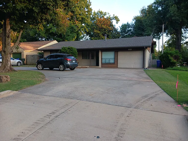 928 W Lindsey St — Photo 20