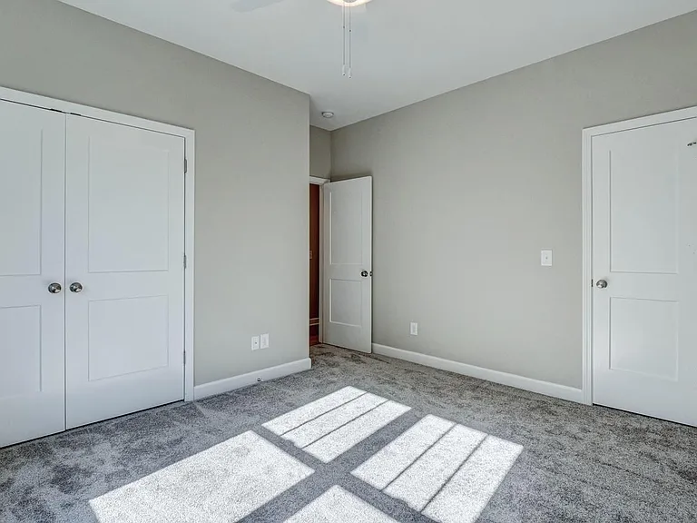 154 Lincoln Place Cir — Photo 8