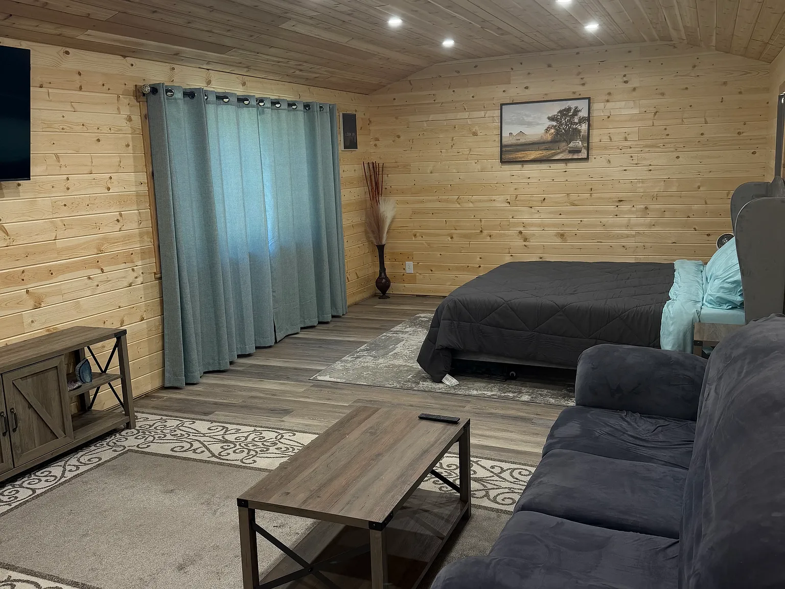 2 bed, 750 sqft, $950 — Photo 2