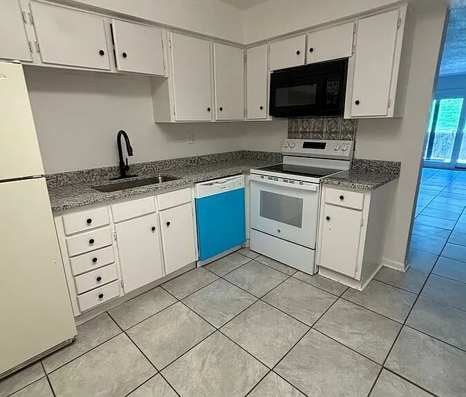 2101 Ottawa St #102B — Photo 7