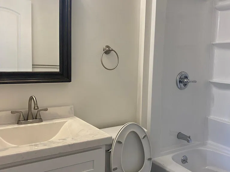 417 Oak St — Photo 10