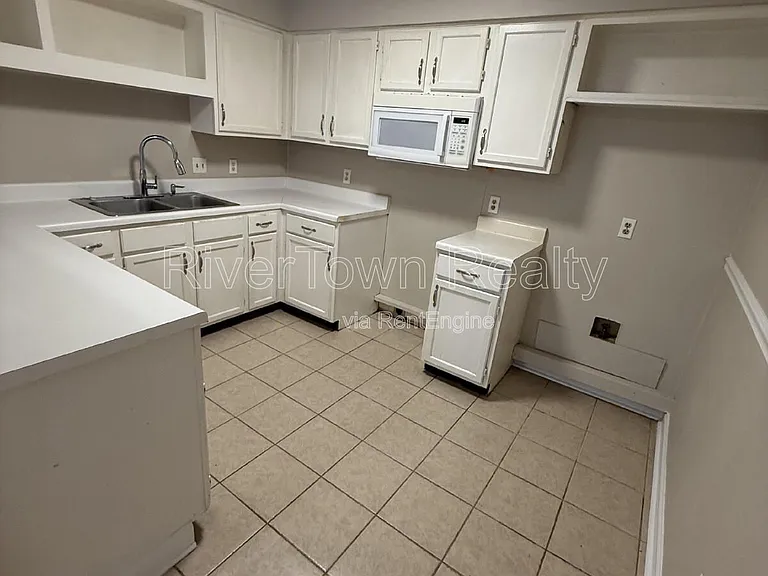 1620 Beaver Trail Dr — Photo 3