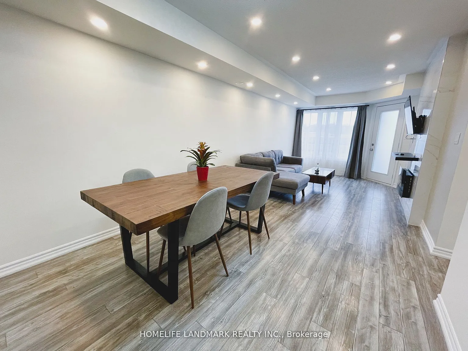 3 bed, $2,750 — Photo 2