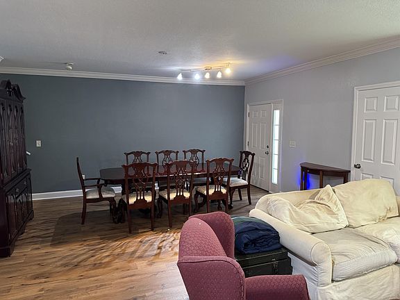 5th image of 204 E South St #1-1055-1