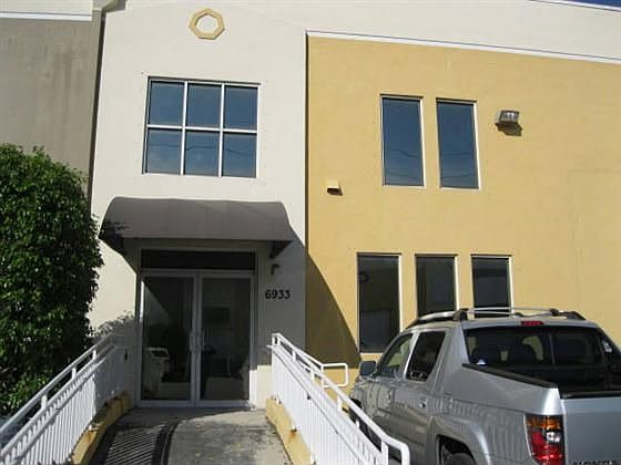 1st image of 6933 NW 52nd St #3