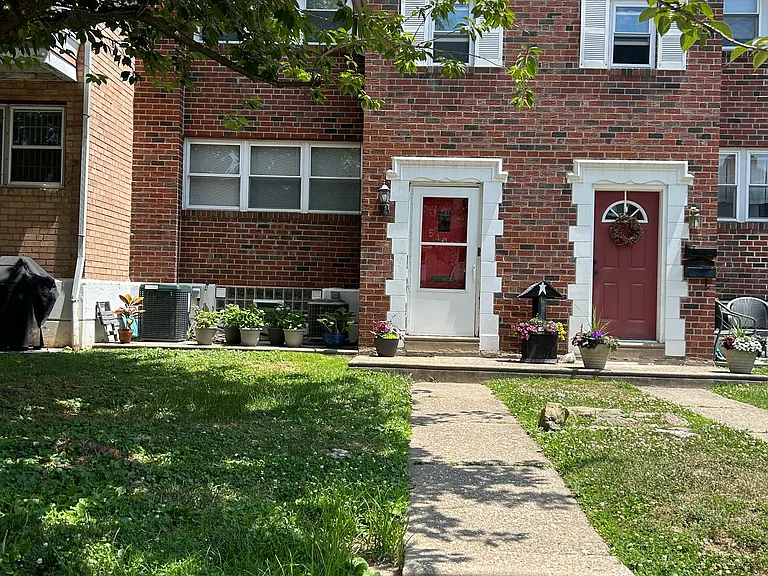 5403 Houghton Pl — Photo 2