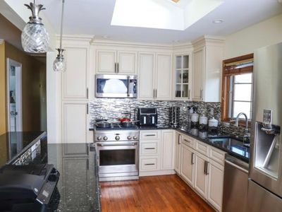 514 Briar Pl FLOOR 2, Far Rockaway, NY, 11691