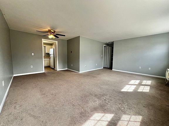 5th image of 540 Granby Rd #76B