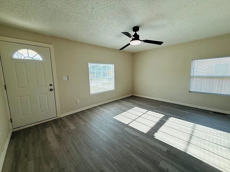 4010 Miramar Way S — Photo 14