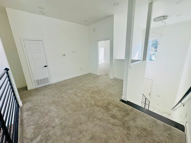 2902 Jim St — Photo 21