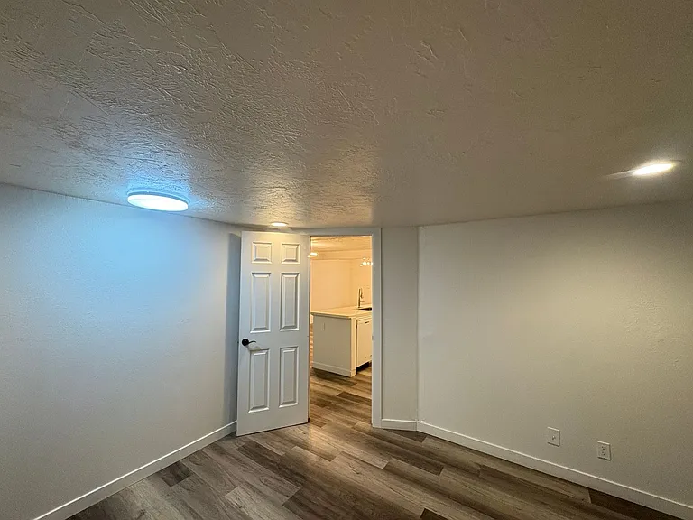 1026 N 1100 W — Photo 14