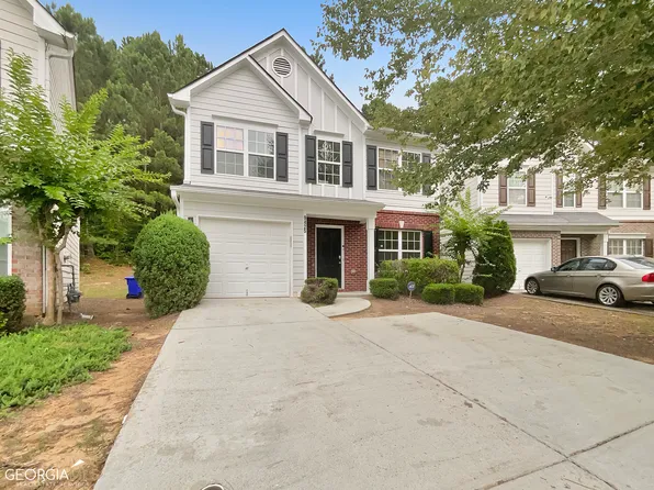 9425 Lakeview Rd, Union City, GA 30291