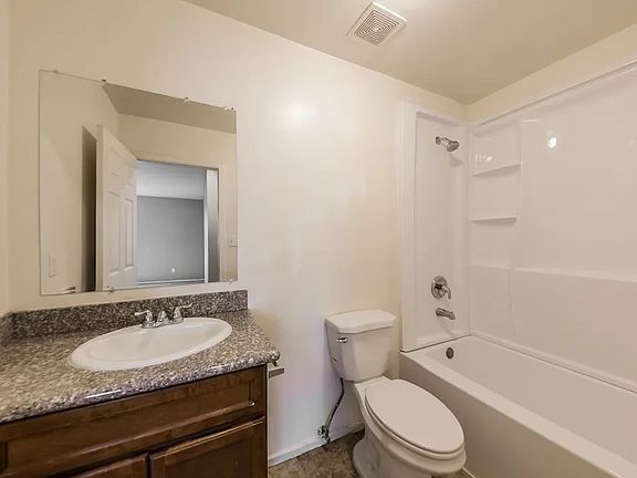 4th image of 929 Gaskill Ave