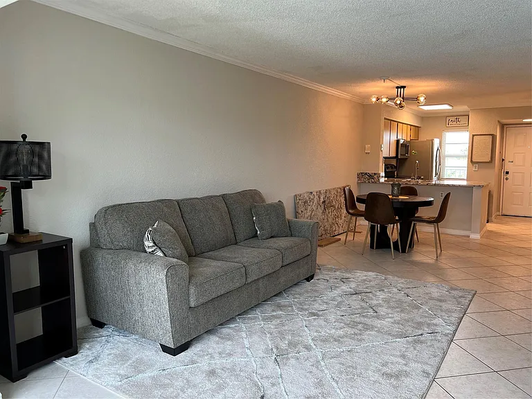 2220 N Cypress Bend Dr #301 — Photo 2