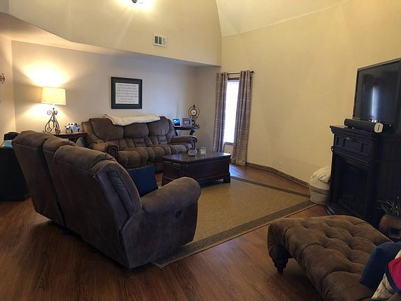 5th image of 529 Donna Dr