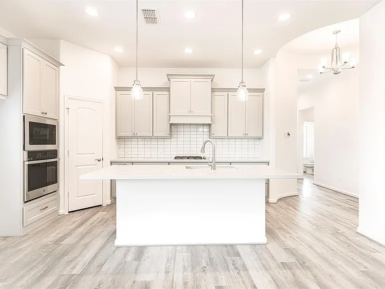 2850 Orange Leaf Dr — Photo 4