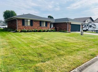 7299 Riverside Dr, Algonac, MI 48001