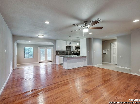 5th image of 7630 Mertz Dr