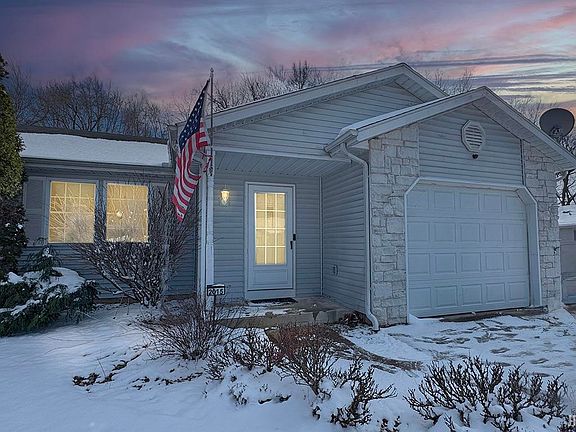 2nd image of 2015 Autumn Ridge Ln