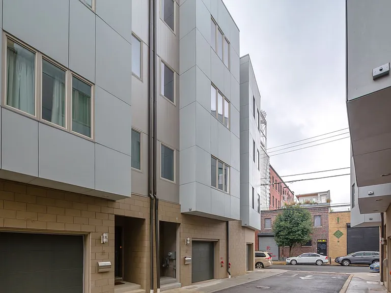 832 N 3rd St #6 — Photo 7