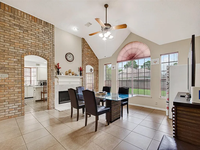 811 Colony Glen Ct — Photo 8