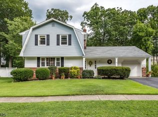 152 Reeve Ave, Bloomingdale, NJ 07403