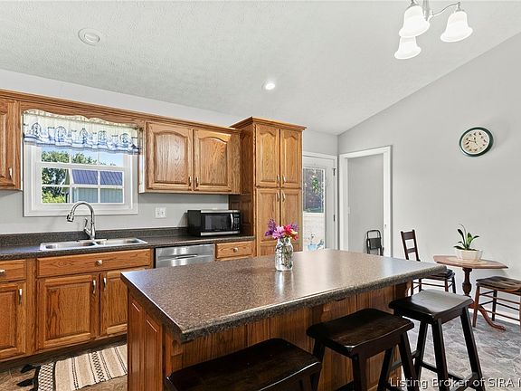 5th image of 3970 E Canton Road