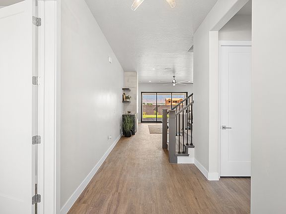 2nd image of 466 W Lanz Cir #51