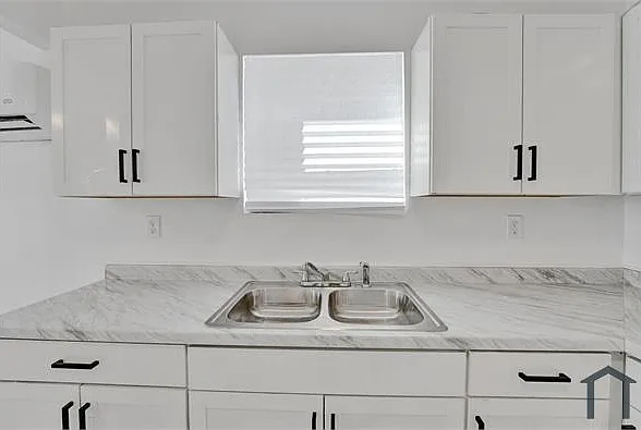 1356 Quinn Ave — Photo 8