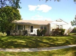 3222 Dartmouth Dr, Rockford, IL 61108