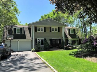 78 Wichard Blvd, Commack, NY 11725