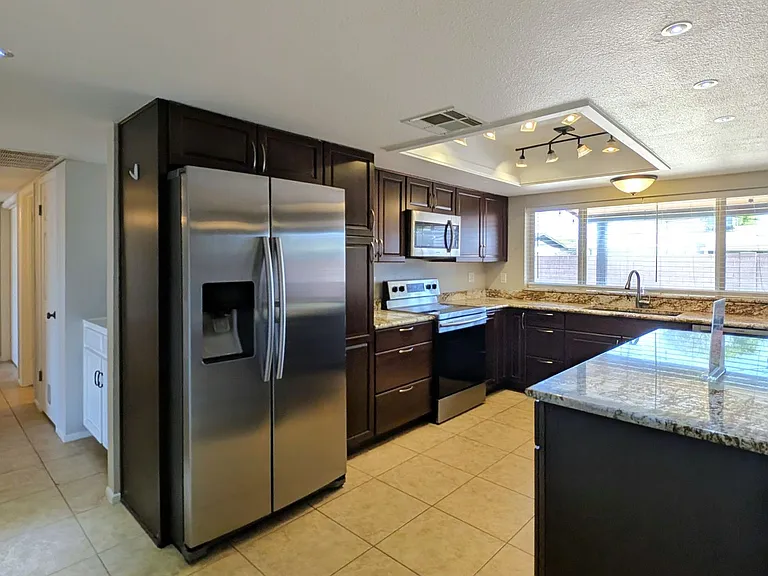 2431 W Plata Ave — Photo 11