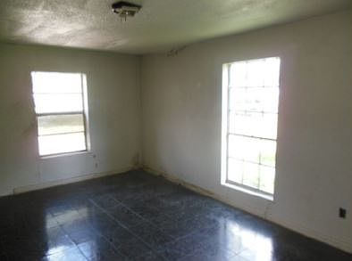 3rd image of 415 Magnolia Ave