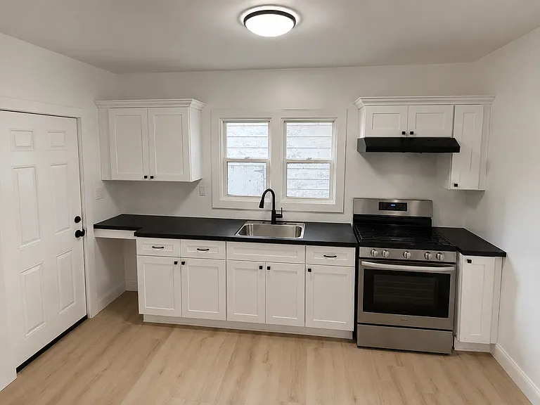 201 S West Ave #1 — Photo 1