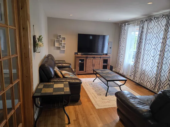 319 Beach 47th Street image 4 of 19