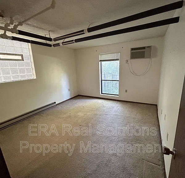 220 Loraine Ave #6 — Photo 6