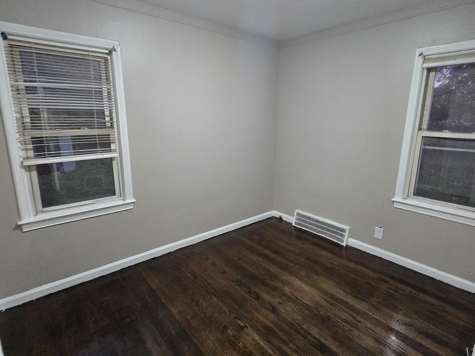 3 bed, 1012 sqft, $1,300 — Photo 4