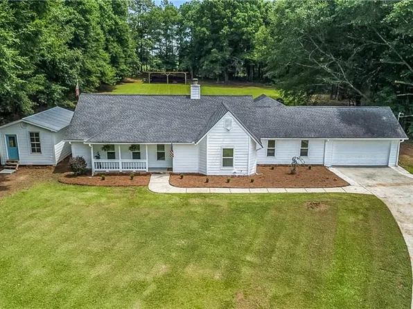 135 Dixie Ln, Covington, GA 30014